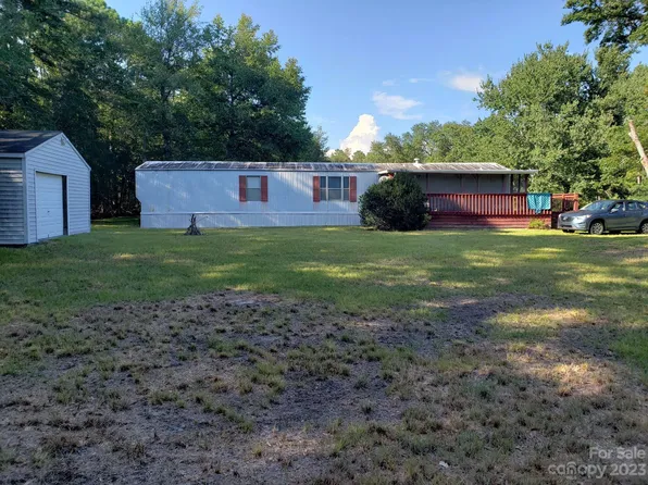 2423 Elkin St SW, Supply, NC 28462