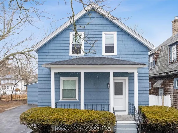 307 Smith St, Cranston, RI 02905