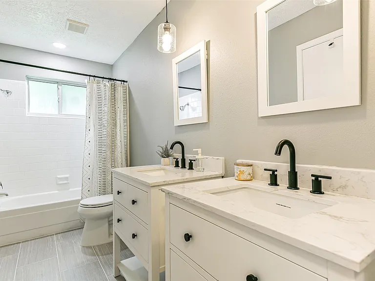 207 Woodvale Dr — Photo 26