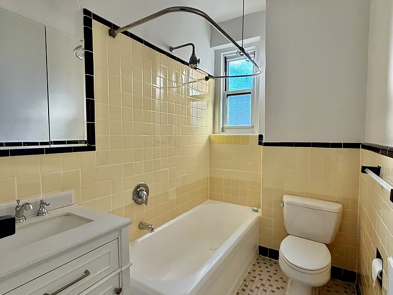 40 Shore Blvd #5H — Photo 8