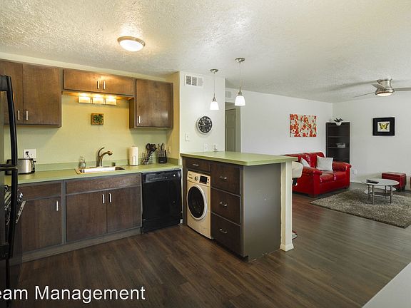 5th image of 4805 Marquette Ave NE APT 205