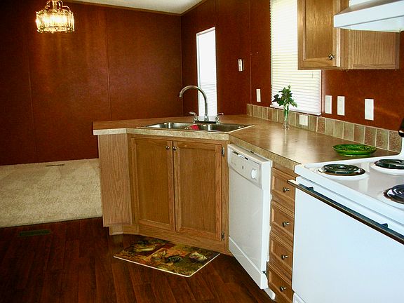4th image of 122 Harrell Dr