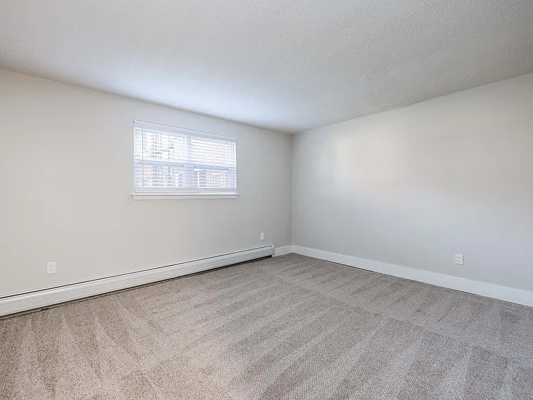 Northside Manor Apartments — Photo 11