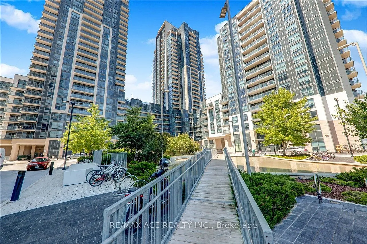2 bed, $2,300 — Photo 4