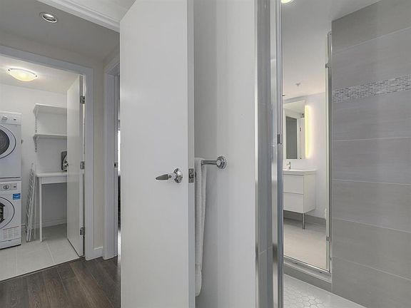2nd image of 1055 Homer St #1405