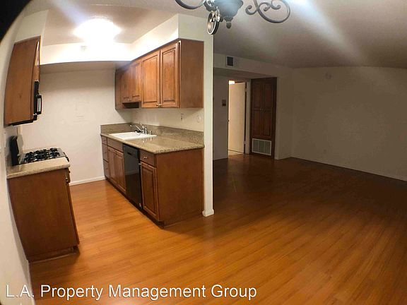 3rd image of 5435 Bellingham Ave APT 105