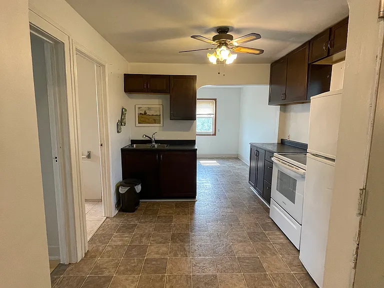 661 McKay Ave #1 — Photo 10