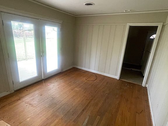 5th image of 1312 E Audubon Rd