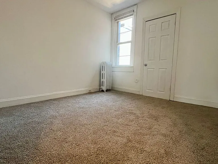 3253 N Dover St — Photo 15