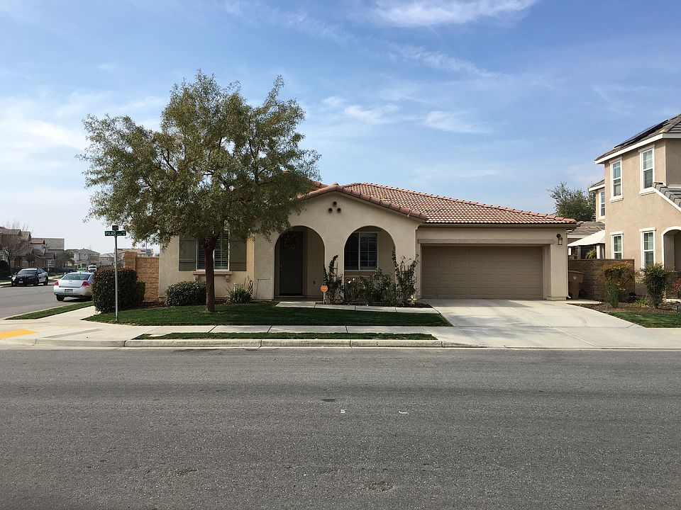 1st image of 6102 Pilar Way