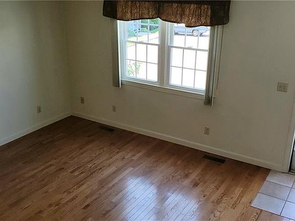 5th image of 47 Morgan Ave APT 76