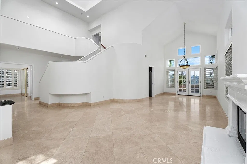 4 bed, 2845 sqft, $6,800 — Photo 4