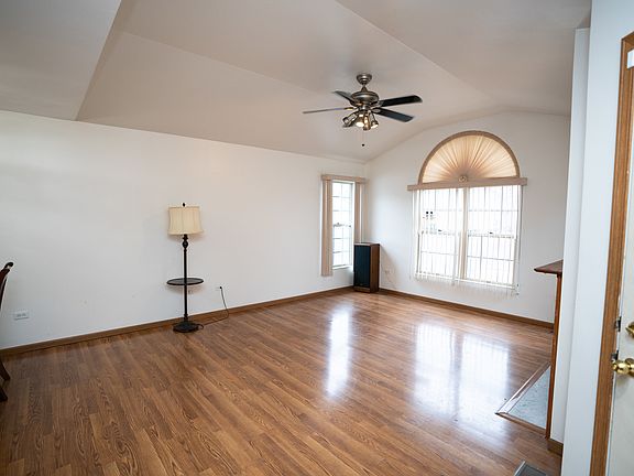 5th image of 102 E 163rd St #2C