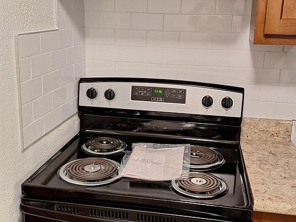 5th image of 4451 TRENTON Drive N