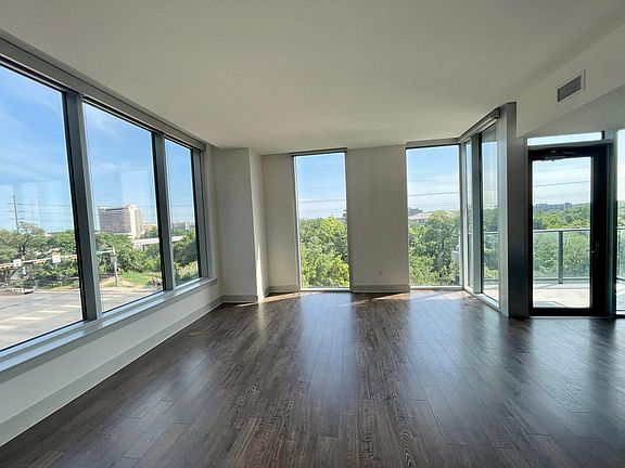 2nd image of 377 San Antonio St #201