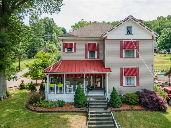 1200 Pleasant Ave, Wellsburg, WV 26070