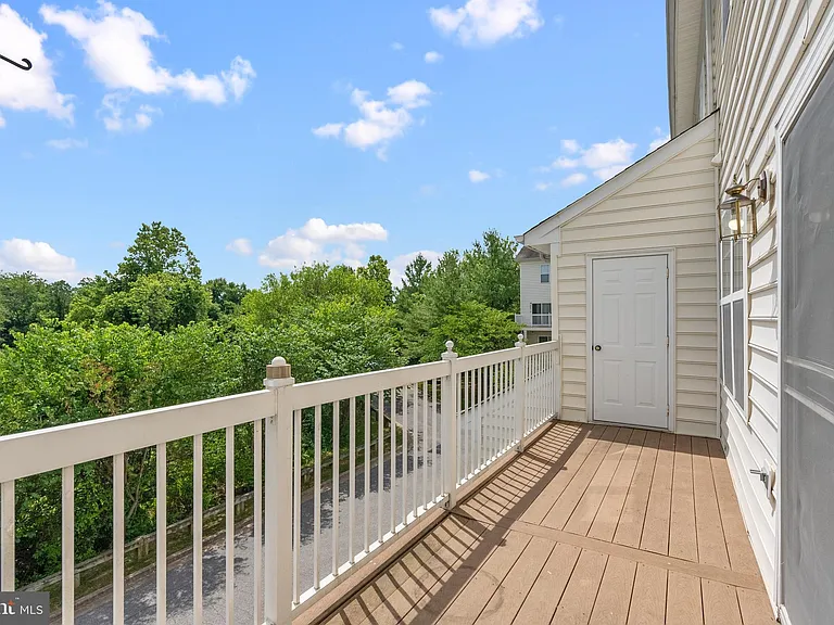 206 Heathwalk St #B — Photo 24