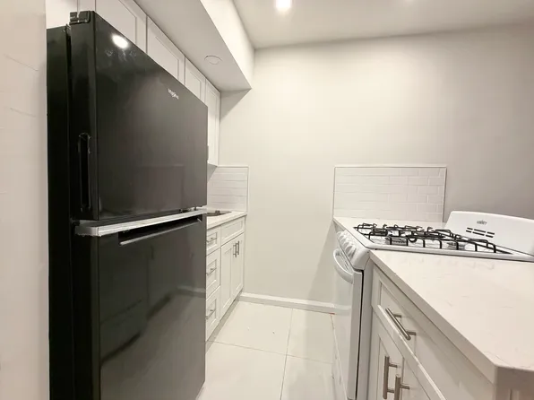 1594 3rd Avenue image 6 of 8