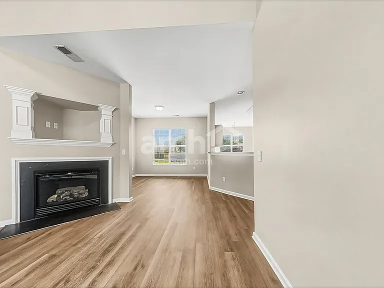 578 English Oak Cir — Photo 7