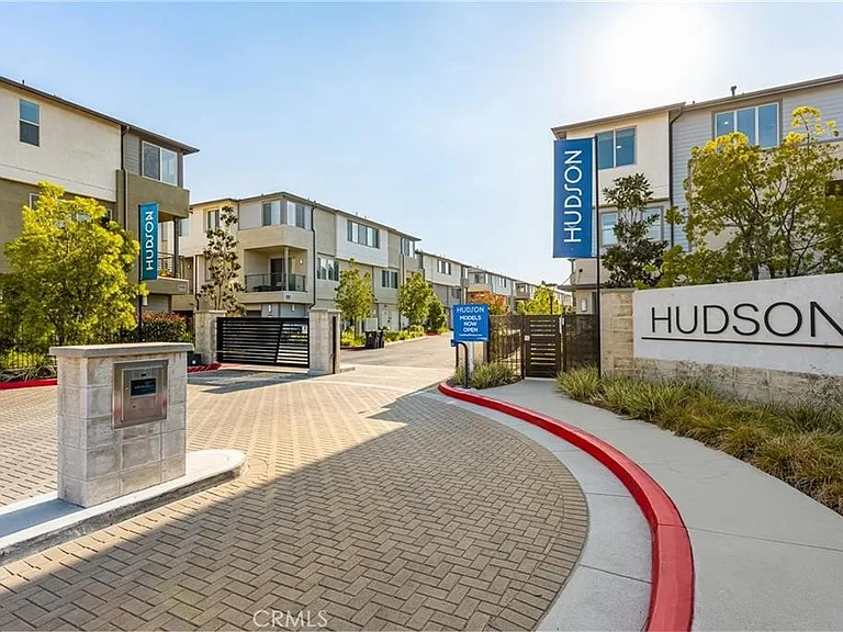 1590 E Hermosa Ln #3 — Photo 2