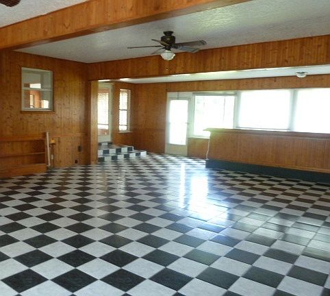 3rd image of 6085 Lake Lizzie Dr
