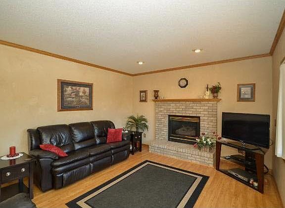 2nd image of 10139 Hilltop Court