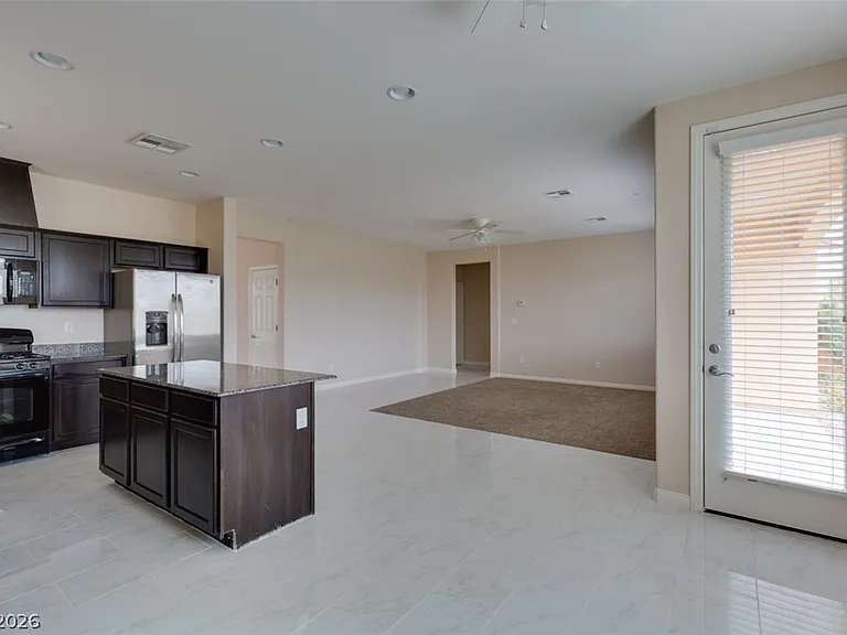 85 Avenza Dr — Photo 11
