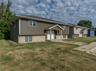 125 Balcerzak Dr, Mankato, MN 56001