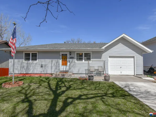 5010 W Saint Paul Ave, Lincoln, NE 68524