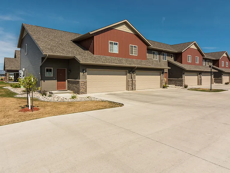 Sterling Pointe — Photo 17