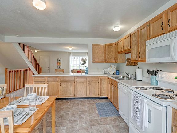 3rd image of 406 Sanford St #103G