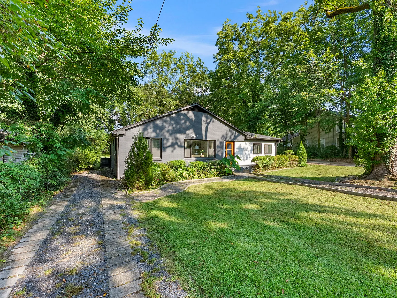 4 bed, 3.5 bath, 2166 sqft, $3,999 — Photo 4
