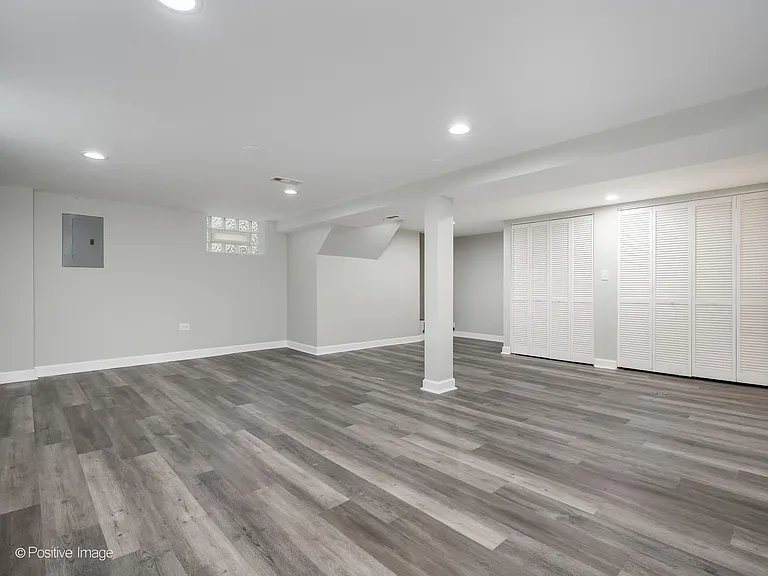 14341 Dobson Ave — Photo 16