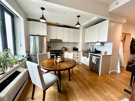 3rd image of 409 Eastern Pkwy APT 1011