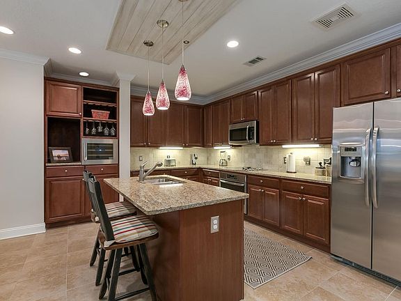003_Kitchen