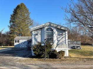 30 Valley Dr, Great Valley, NY 14741