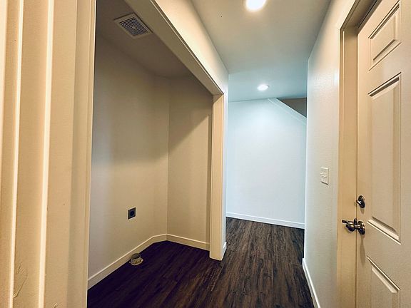 3rd image of 1282 44th Ave