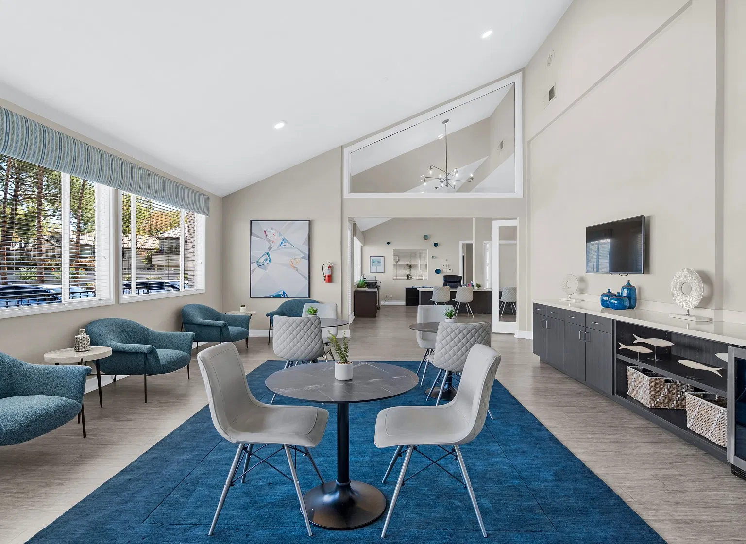 Host, hang out, or just relax in the clubhouse