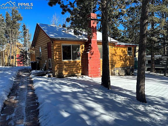 3rd image of 221 Aspen Rd