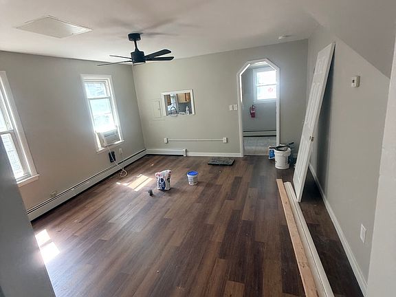 2nd image of 4 Saint James Pl APT 2