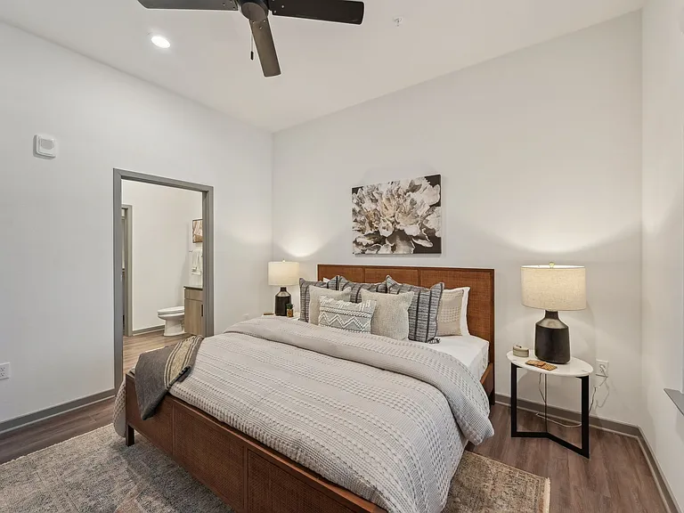 The Concord Luxury Apartments — Photo 51