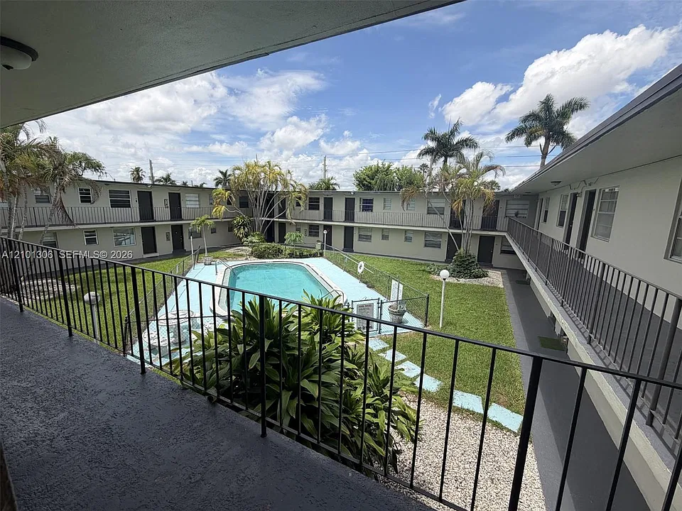3901 SW 112th Ave #40