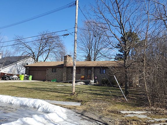 2nd image of 46830 Nursery St
