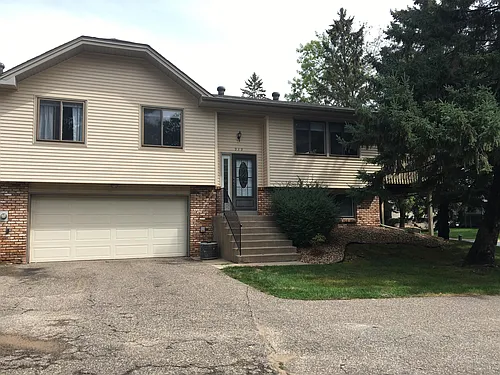 939 Sherwood Rd Photo 1