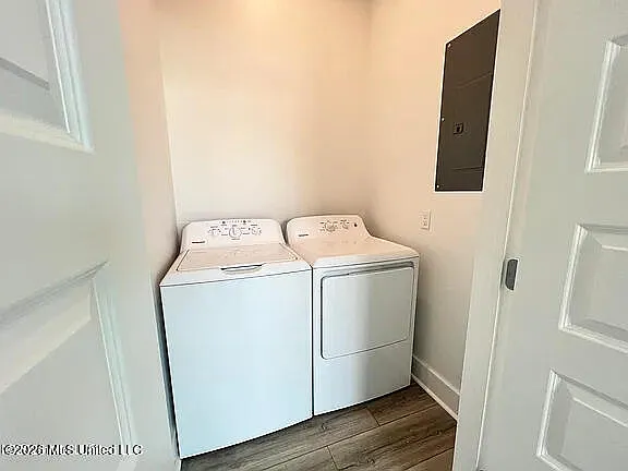 300 Seminary Dr #14 — Photo 12