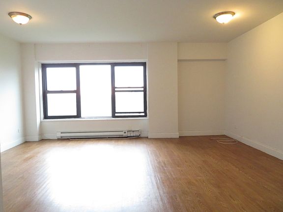 2nd image of 410 Saint Nicholas Ave #20DD