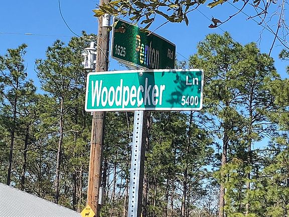 3rd image of 5474 Woodpecker Ln