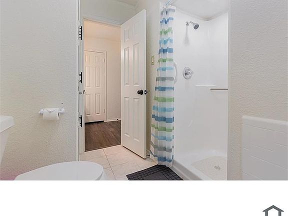 2nd image of 501 Field St