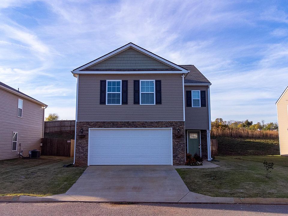 1st image of 839 Old Towne Loop Dr