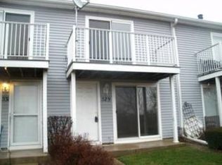 406 Meadow Green Ln, Round Lake Beach, IL 60073